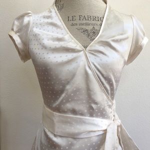 💕 🌟 Express Ivory Tie Wrap Blouse